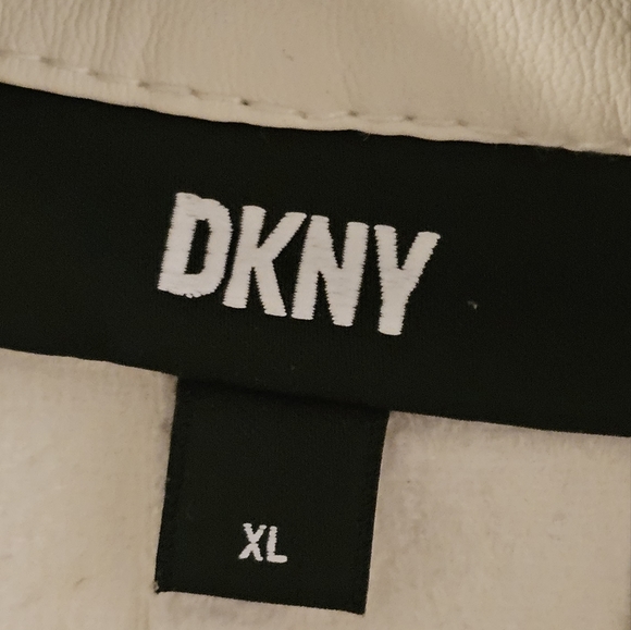 Jacket - Picture 3 of 4